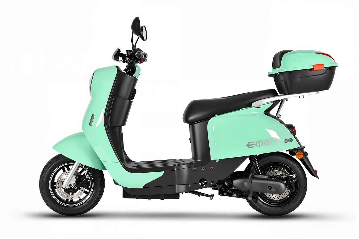 Merona-1500x1000-Blue_4d524d8b-2a7a-4f22-967a-6a7cc0bd83aa-1.jpg